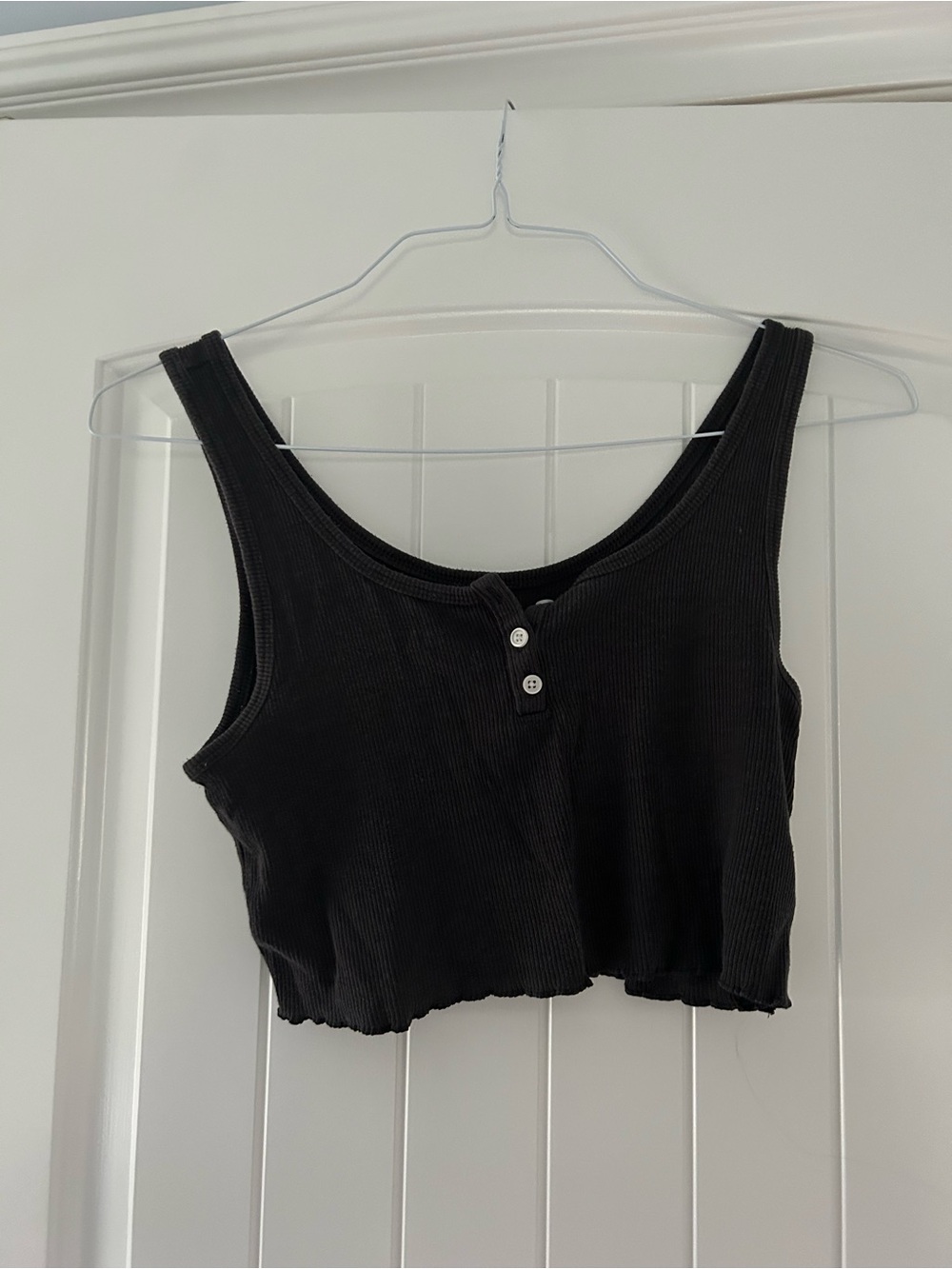American Eagle Outfitters Black Ribbed Cropped Tank Top